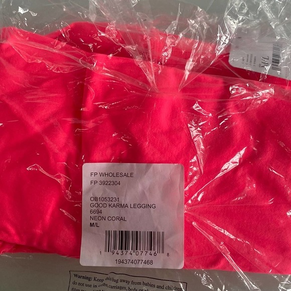FREE People Good Karma Leggings - Neon Coral - Size M/L NWT - Picture 2 of 3